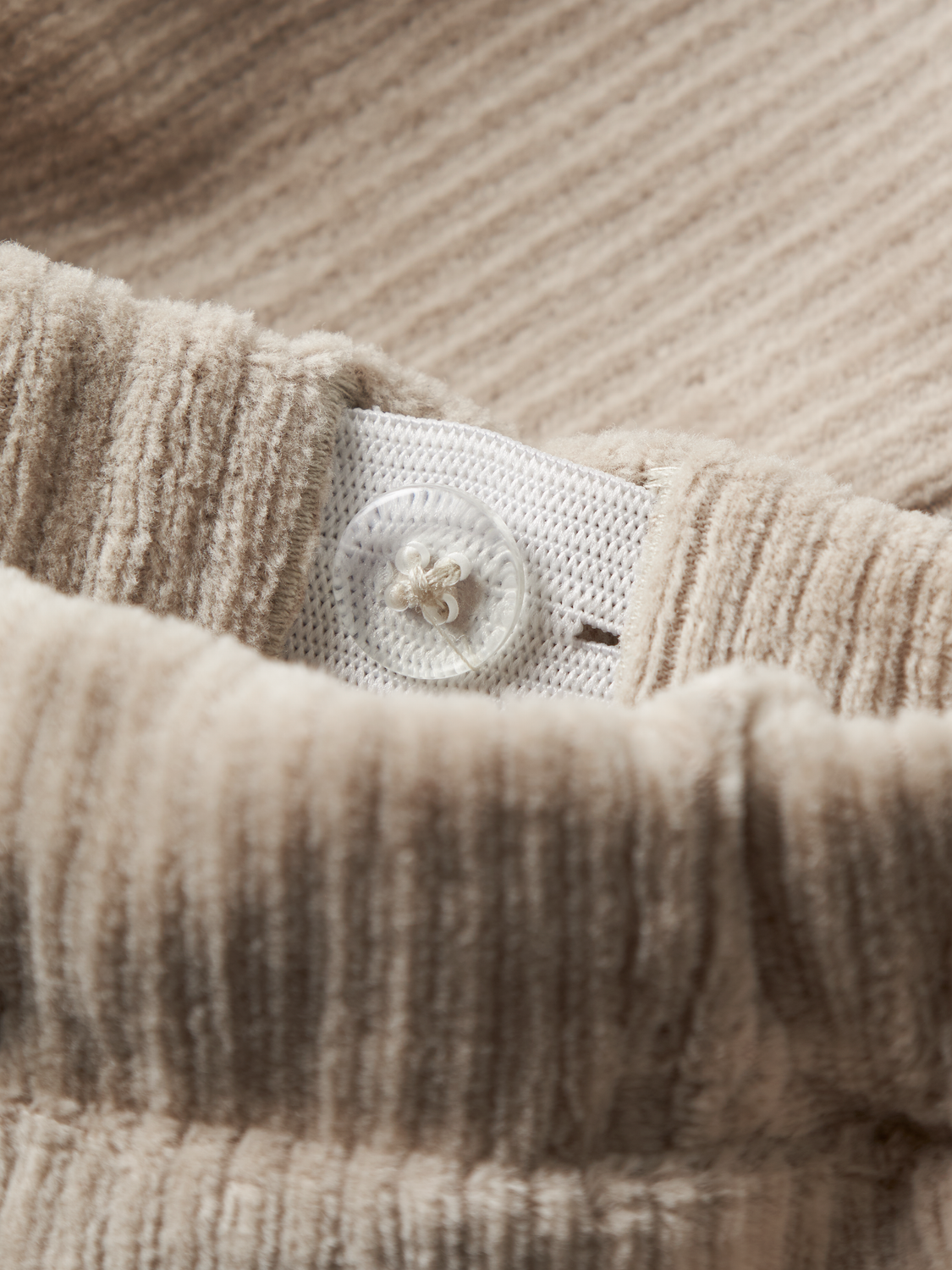 model_shot-front_full